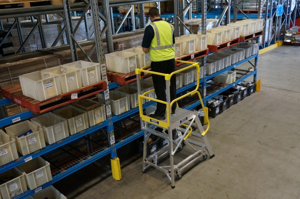 Mobile Order Picking Platform - Access Equipment Solutions | KrossTech